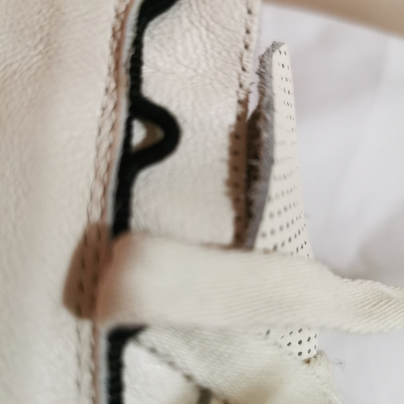 Puma hightops, Size 7.5 - Picture 15 of 16